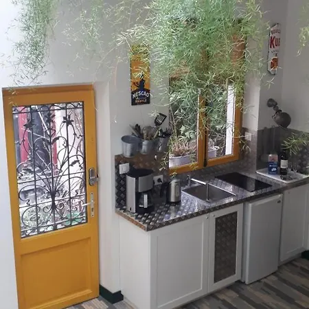 Le Nichoir Aux Oiseaux Parigi